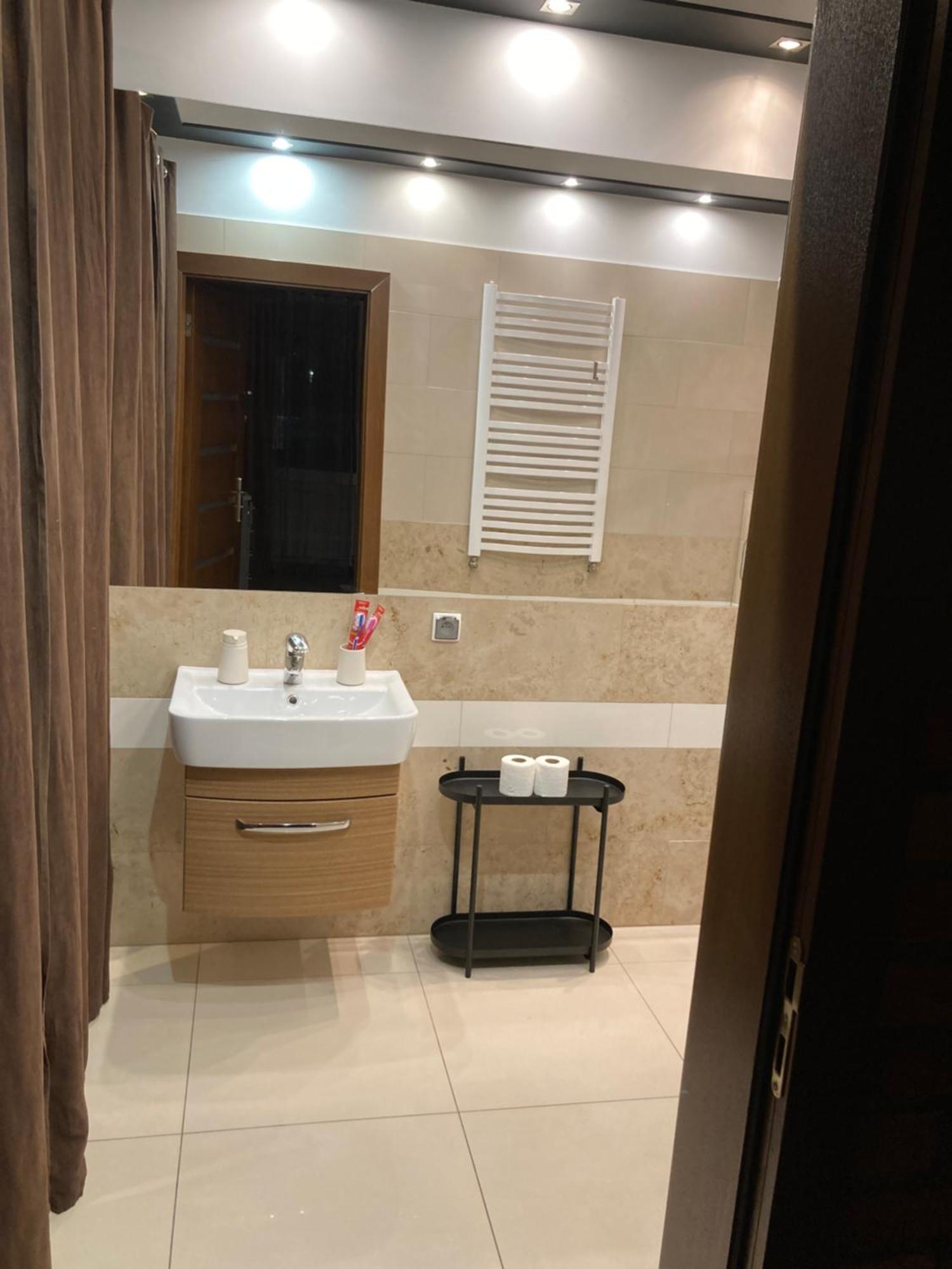 A4 Luxury Apartment ヴロツワフ エクステリア 写真